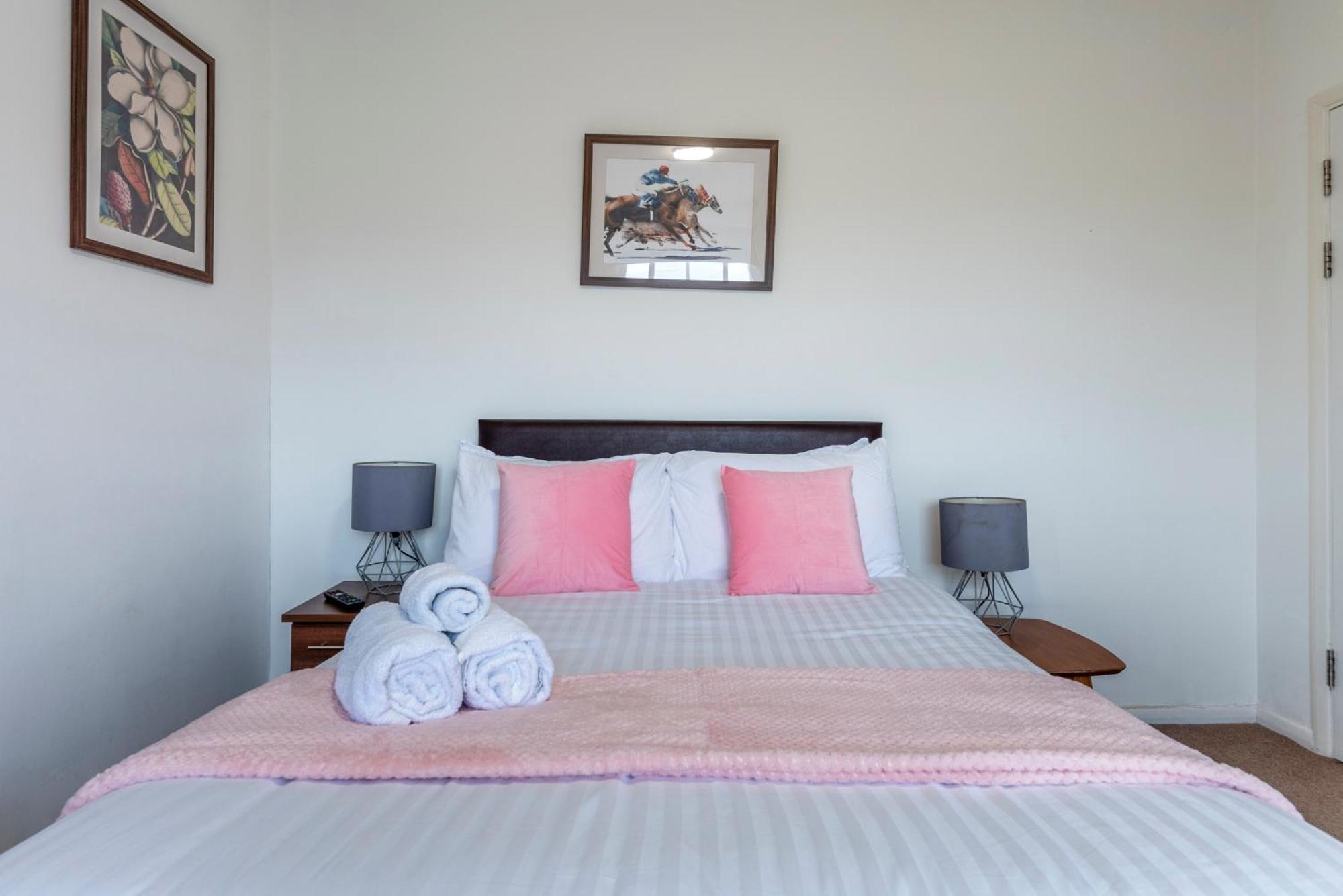 Adorable, Comfy Flat Walk Paddington/elizabeth Stn Apartment