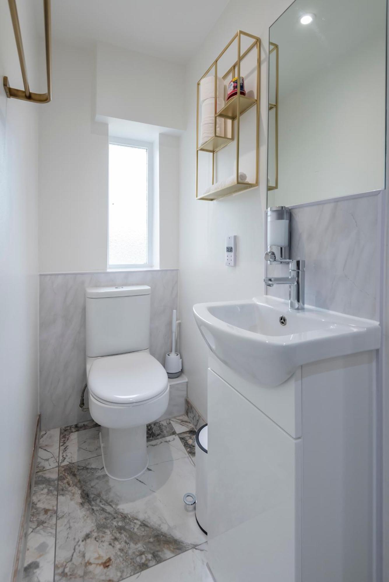 Adorable, Comfy Flat Walk Paddington/elizabeth Stn