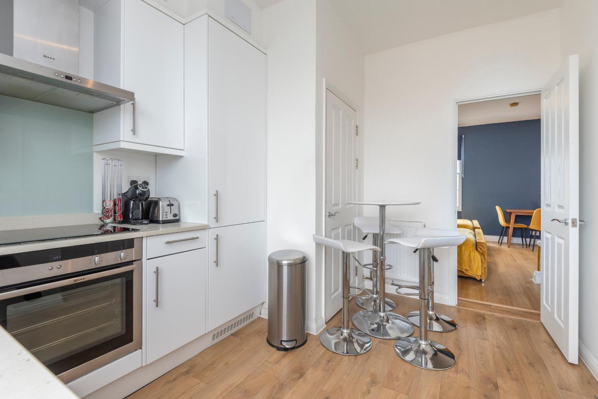 Apartment Adorable, Comfy Flat Walk Paddington/elizabeth Stn London