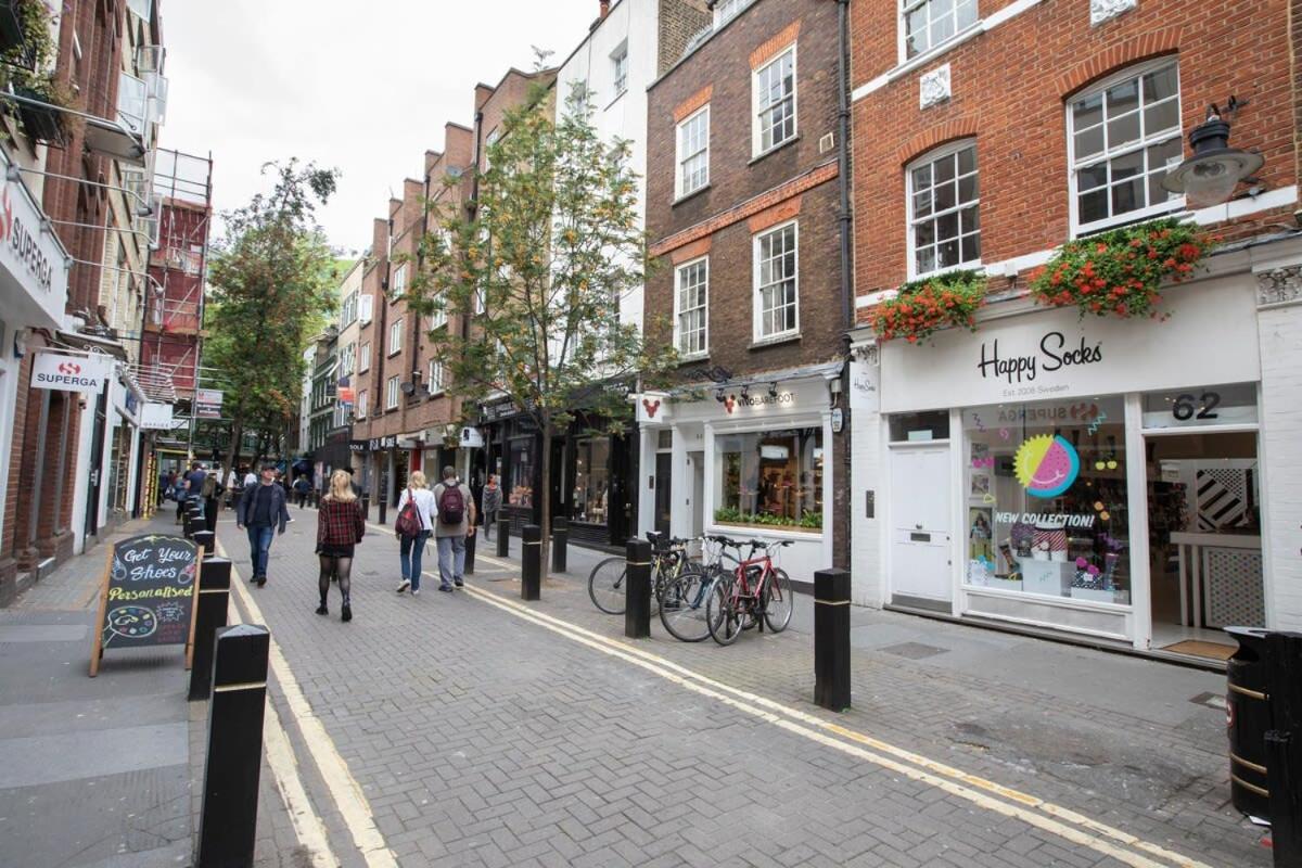 Stylish With Private Rooftop In Covent Garden London
