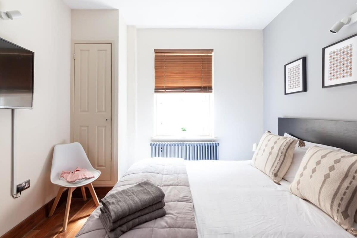 Modern And Comfortable Air-conditioned 2br Flat Apartment *