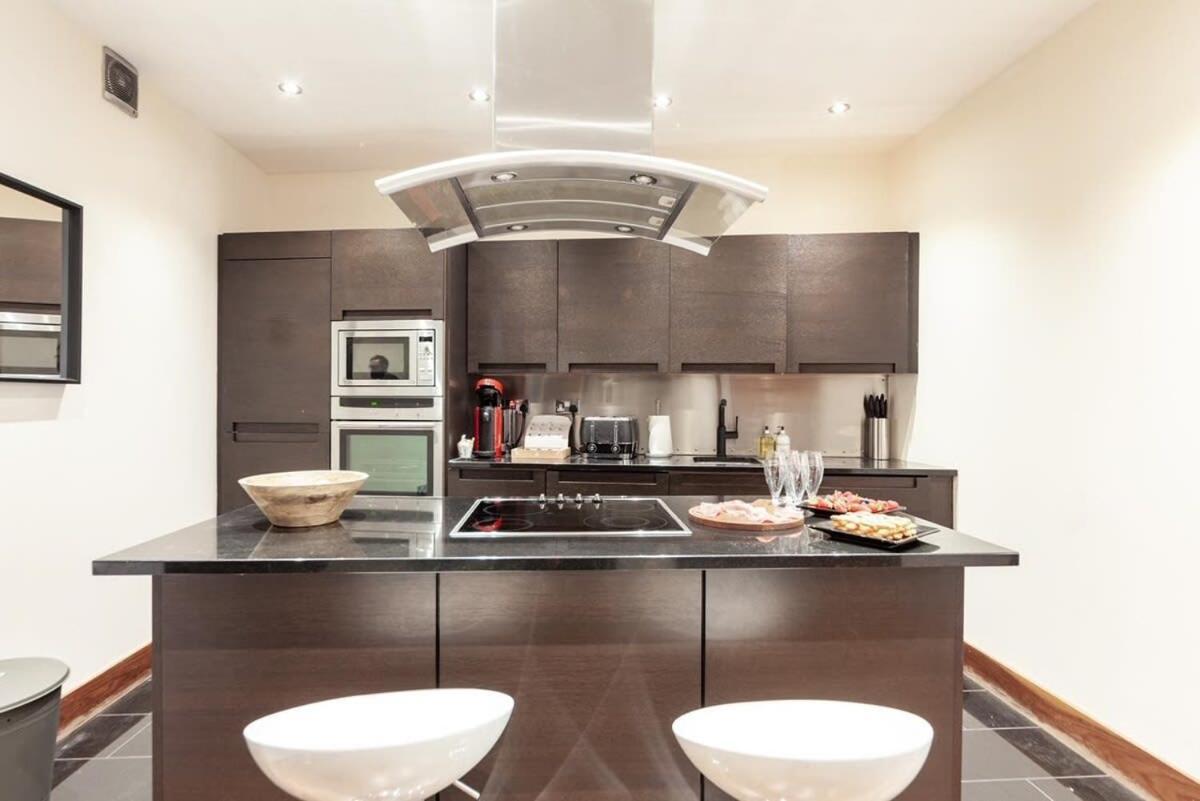 Modern And Comfortable Air-conditioned 2br Flat Apartment
