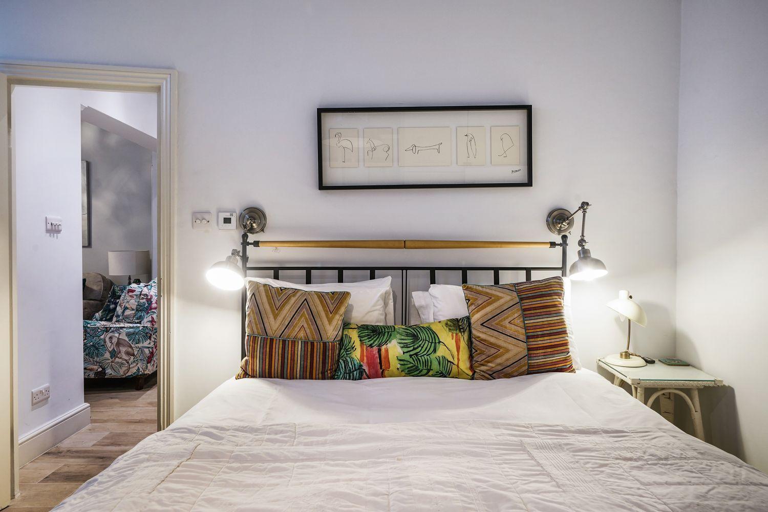 Hububb Luxury Queen's Gate Garden Apartment London