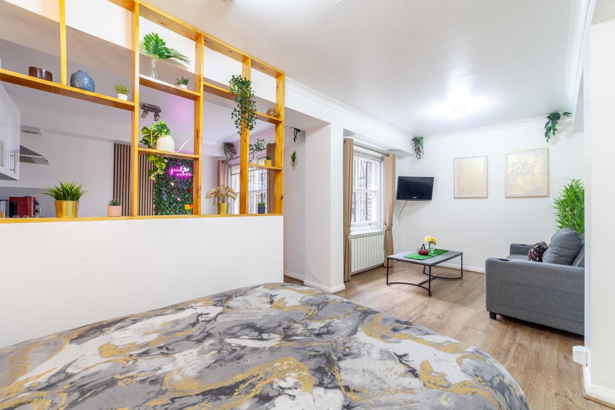Kings Apartment