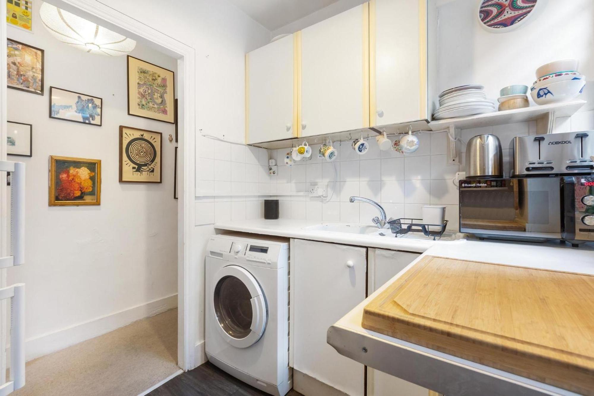 Garden Flat. Tottenham Hale. 20mins2central London