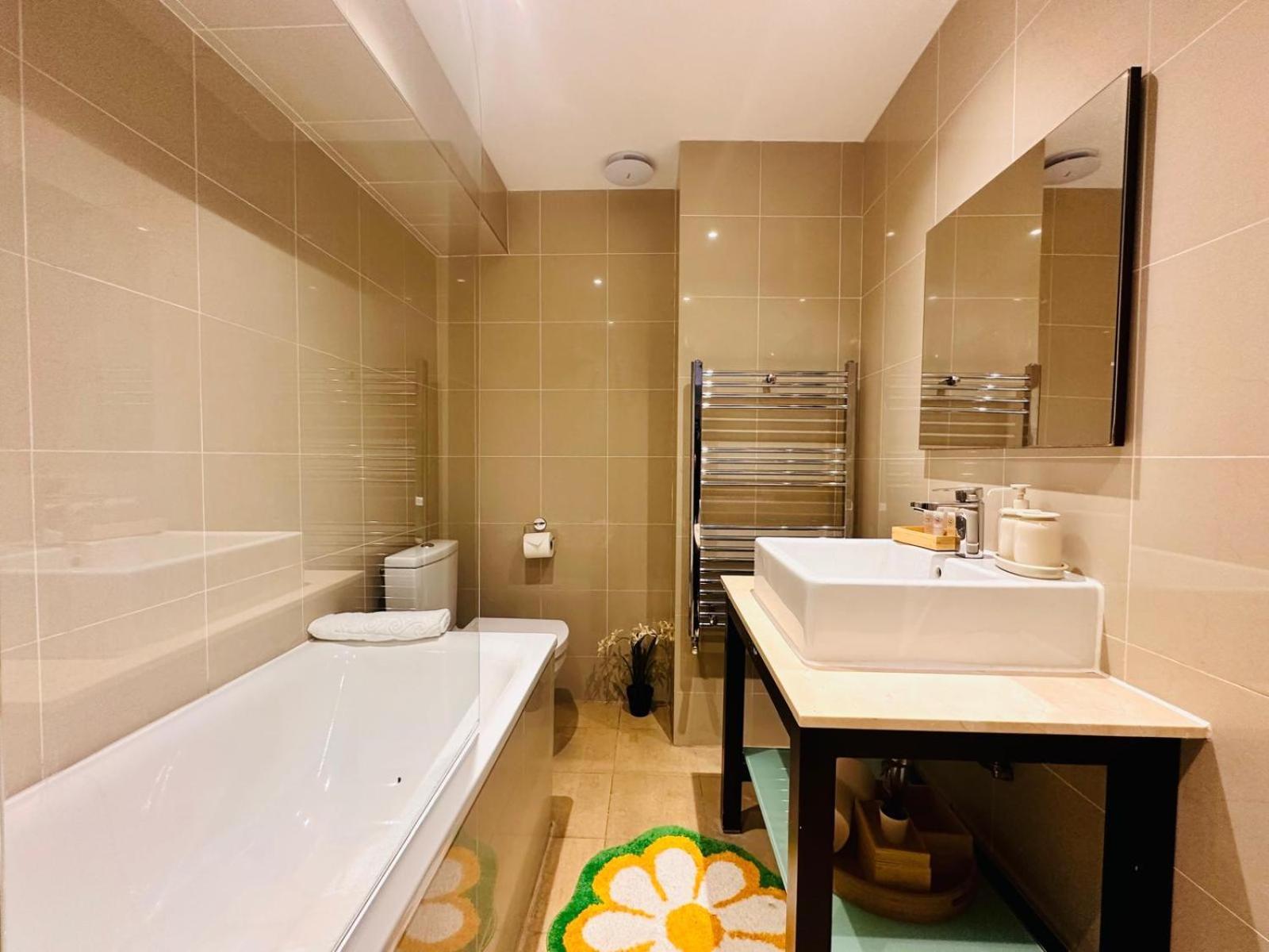 Stunning Flat Next To Hyde Park