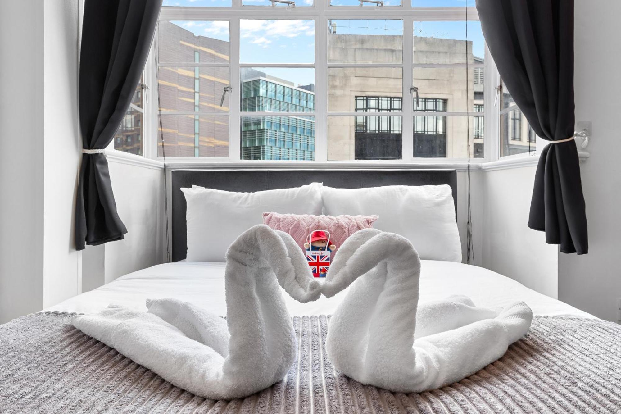 Paddington Station Paradise For Up To 4 Guests! Dream 2 Mins Walk From Station With Extra Double Sofa Bed! Apartment *