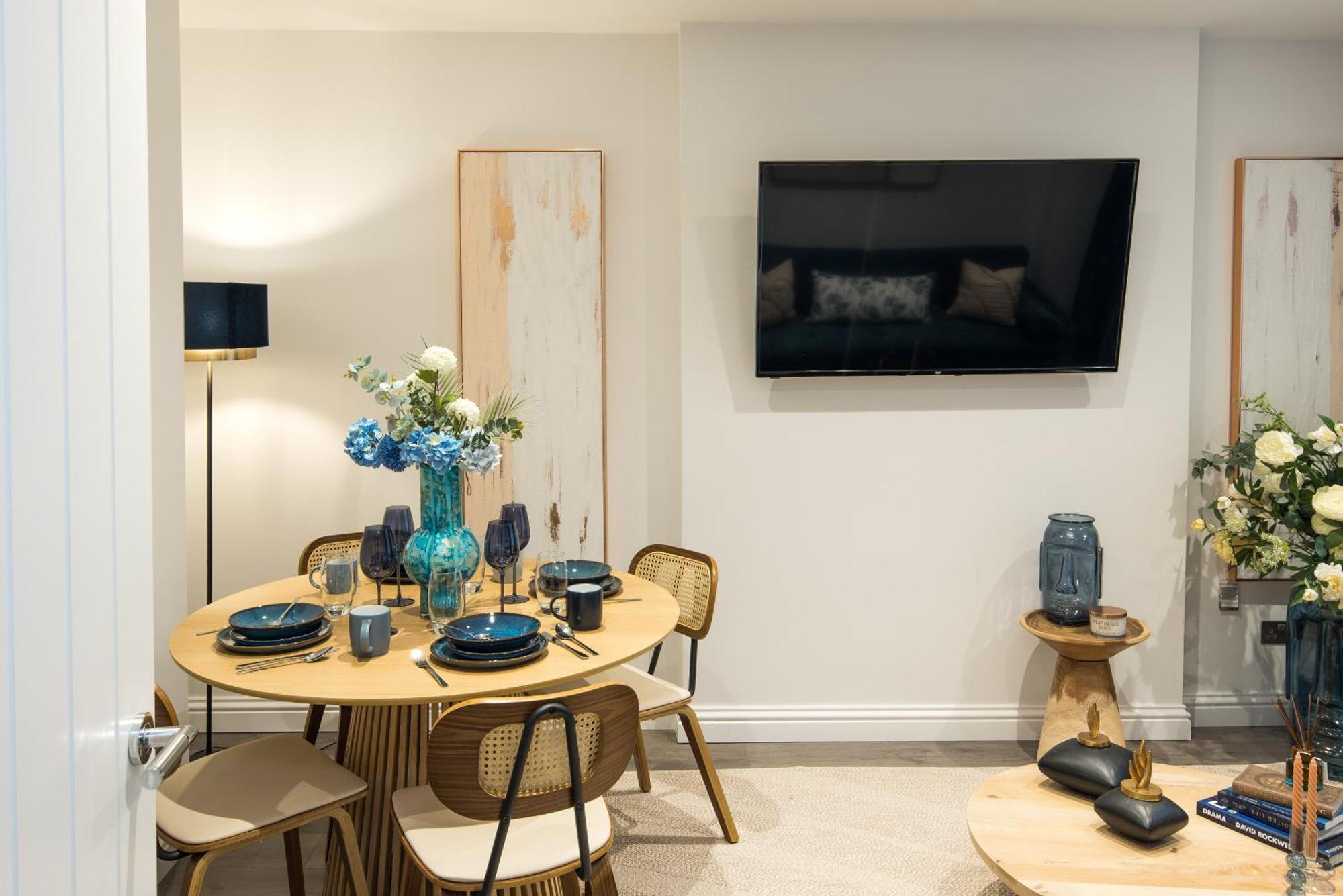 Bc1 Westkensington-baronscourt-luxuryonebed-10minpicadilly Apartment *