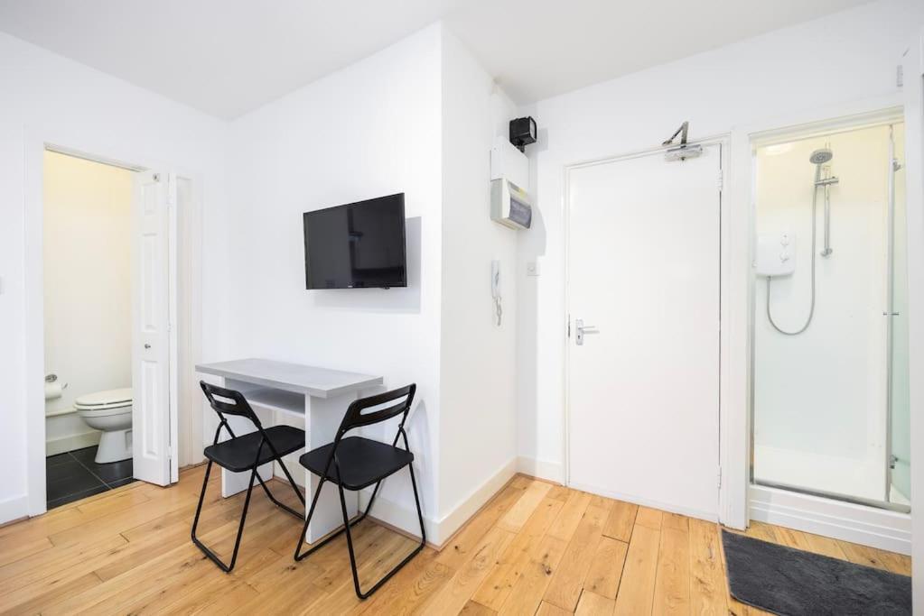 Islington- Offord Road Apartment London