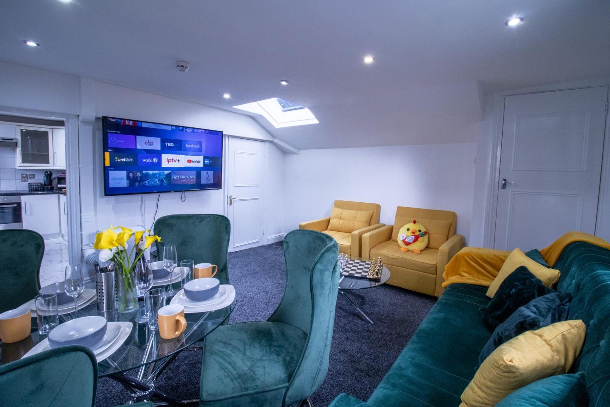 Luxurious 1-bedroom Penthouse On Oxford Street 11g Apartamento