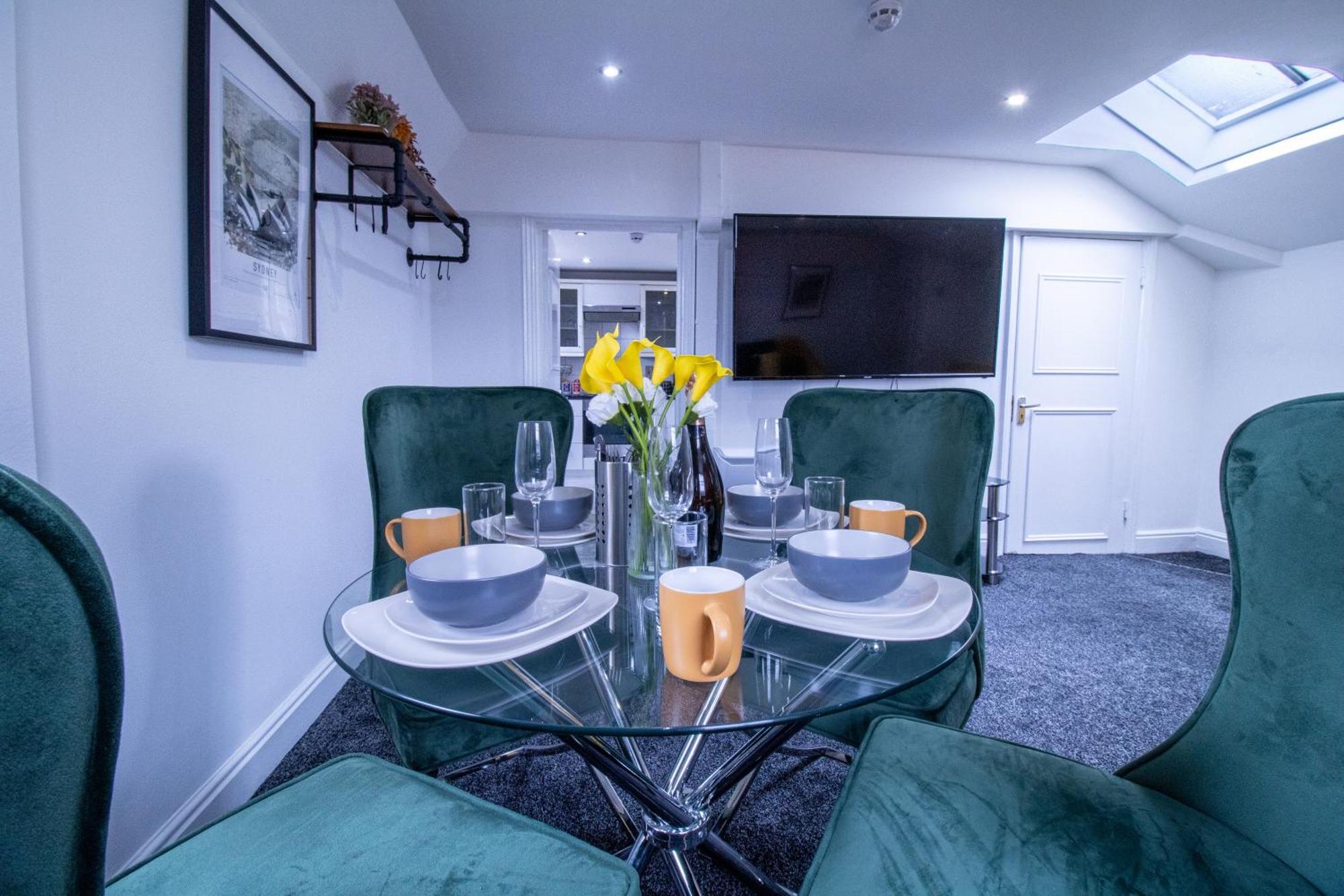 Luxurious 1-bedroom Penthouse On Oxford Street 11g Apartamento