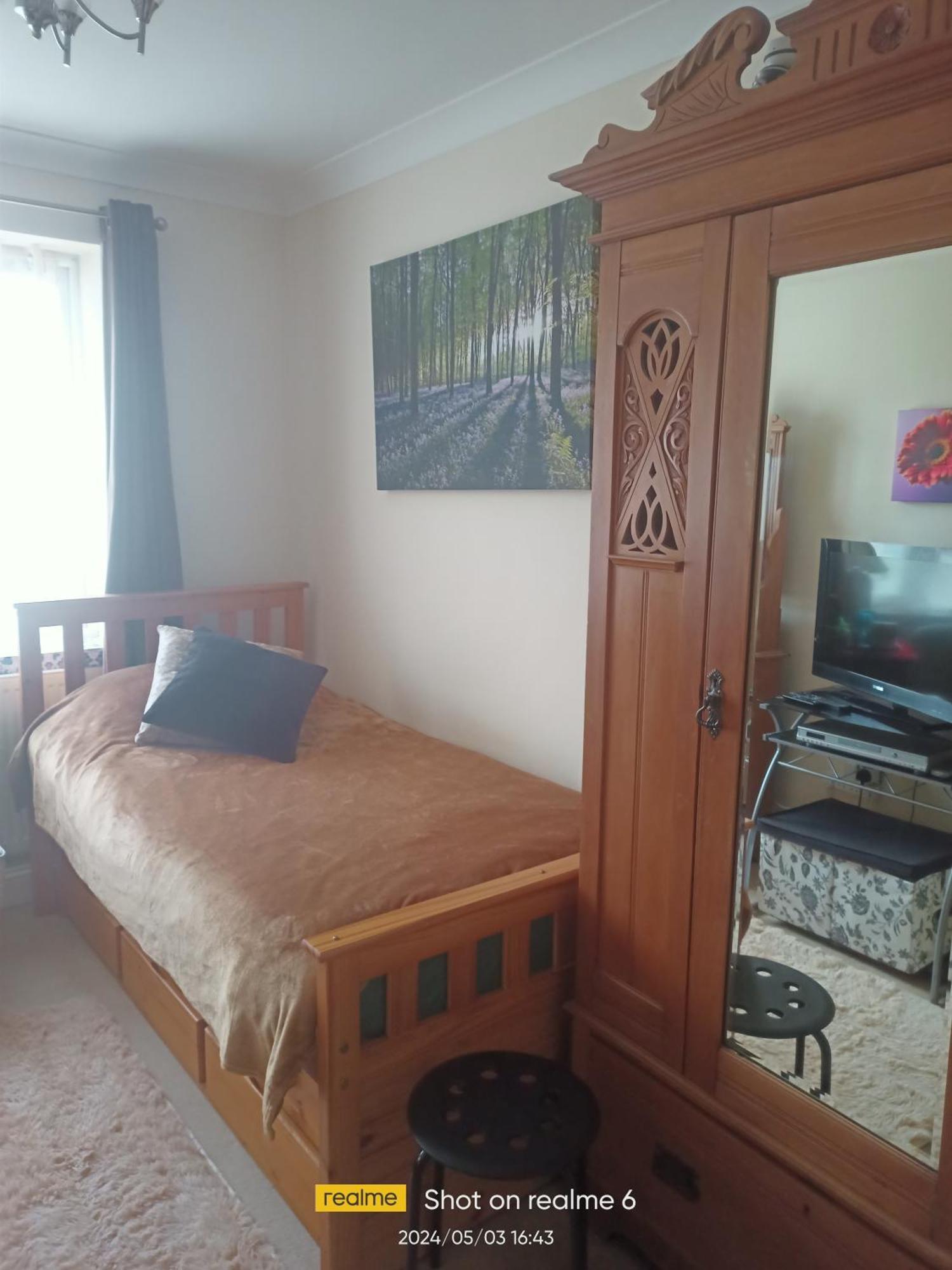Goldy's Place In E17 Room2 Homestay