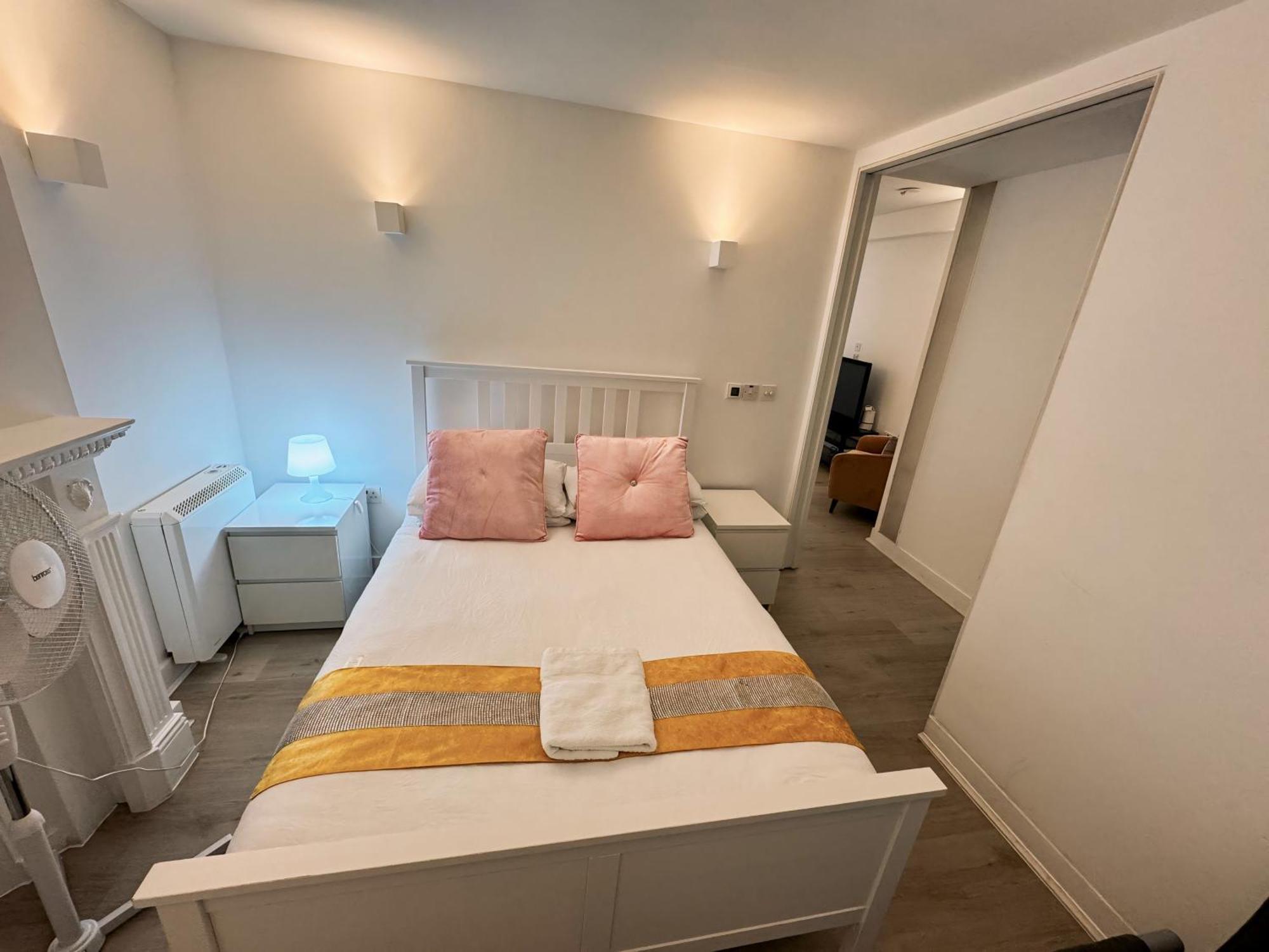 Hyde Park Two Bedroom Apartment London