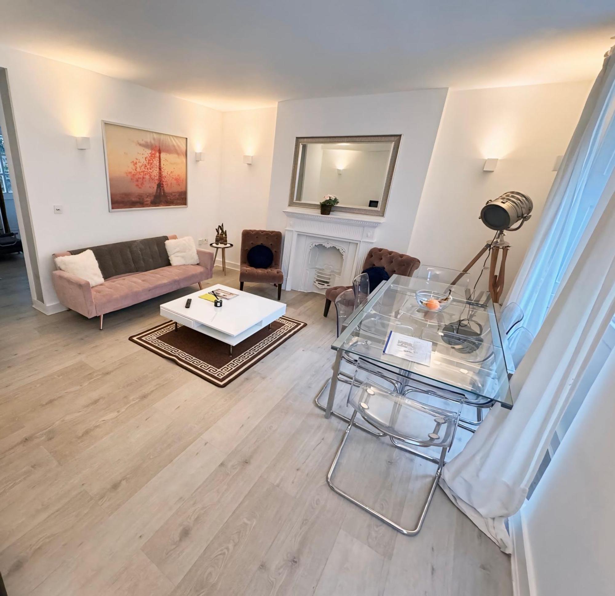 Apartment Hyde Park Two Bedroom London