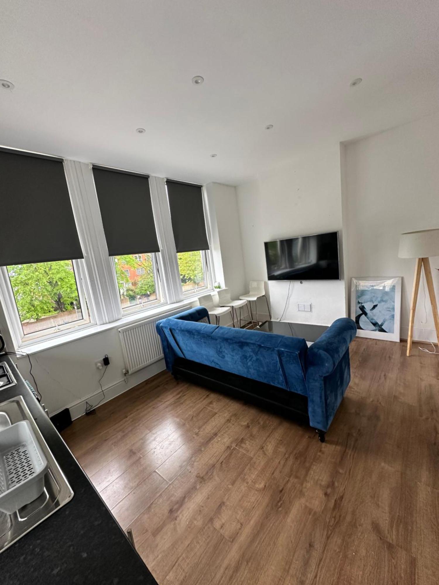 Apartment 4 Bedroom House Upper Tulse Hill, London, Sw2 2rp London