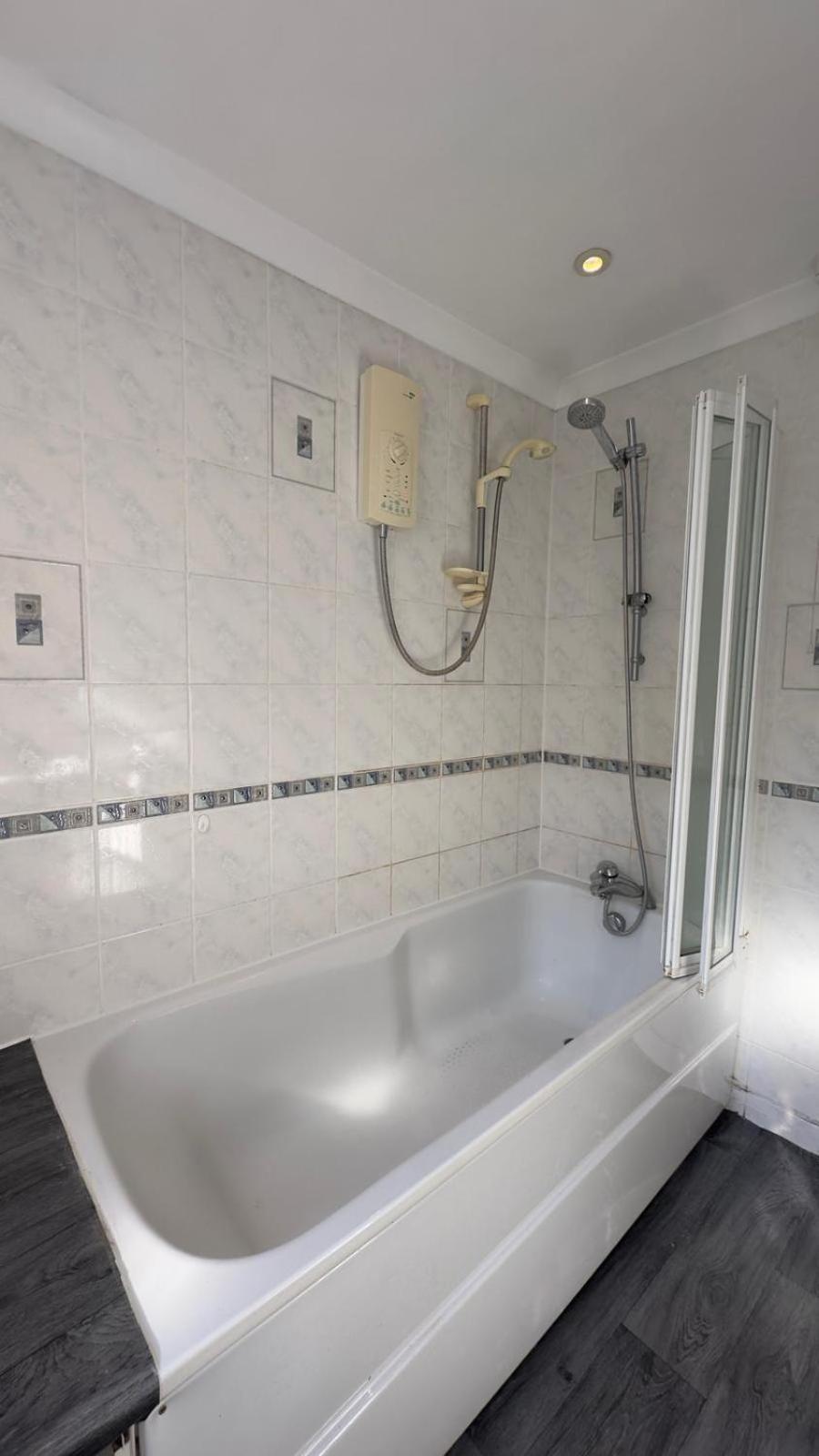 25 Minutes To 35 Guest house *