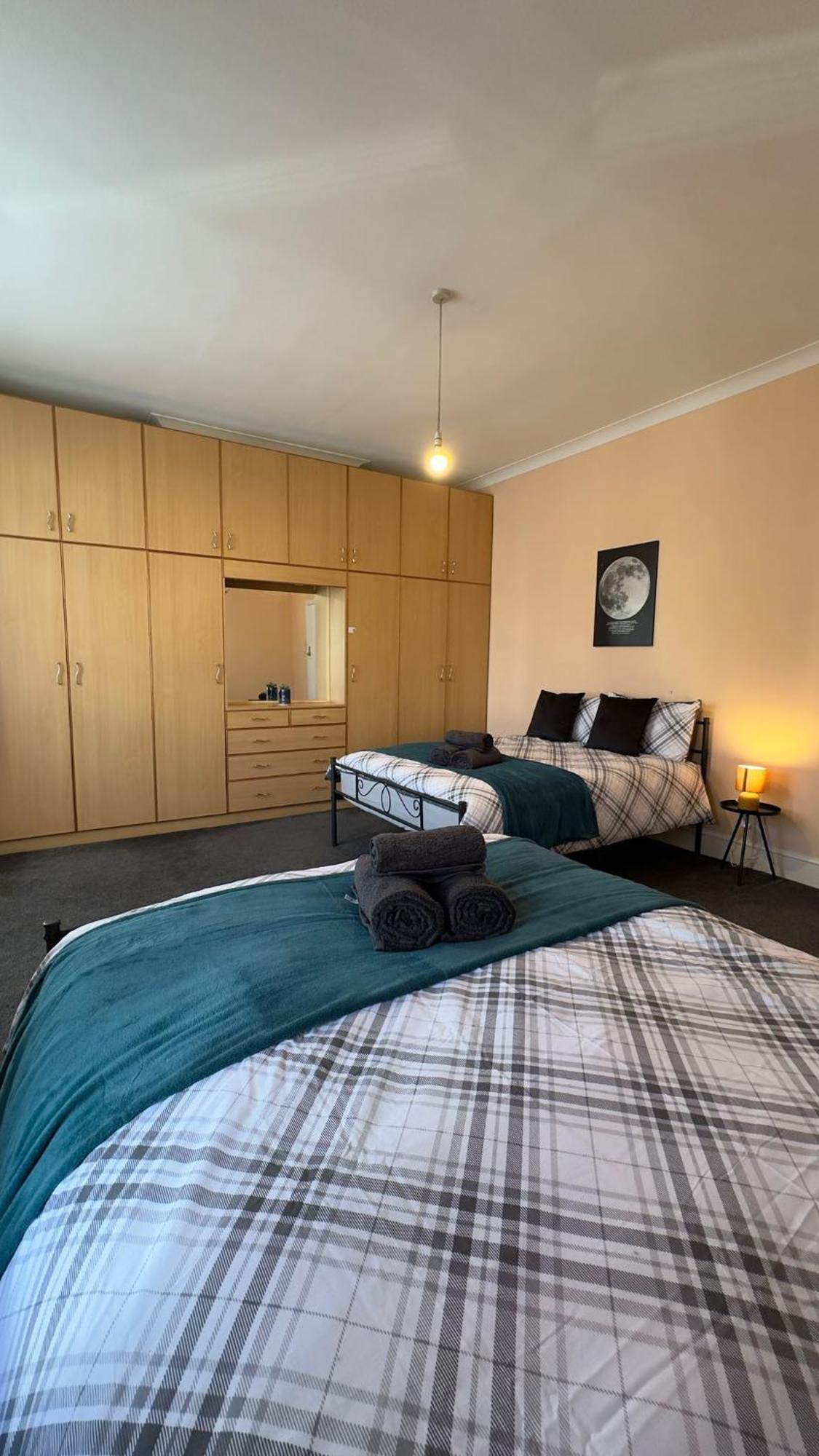 Guest house 25 Minutes To 35 *