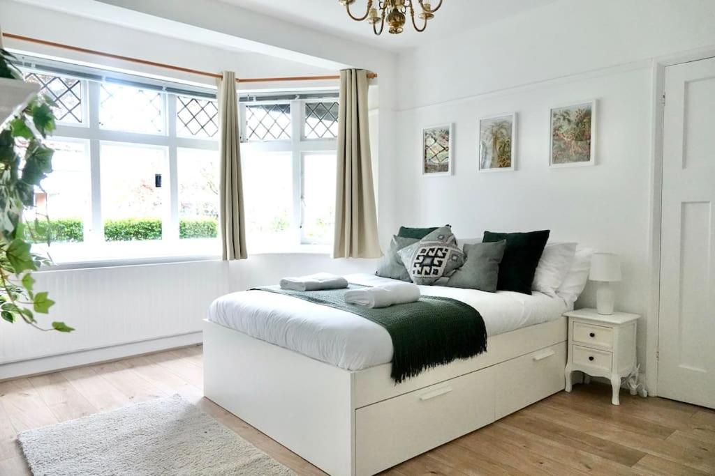 5 Bed Luxury * London