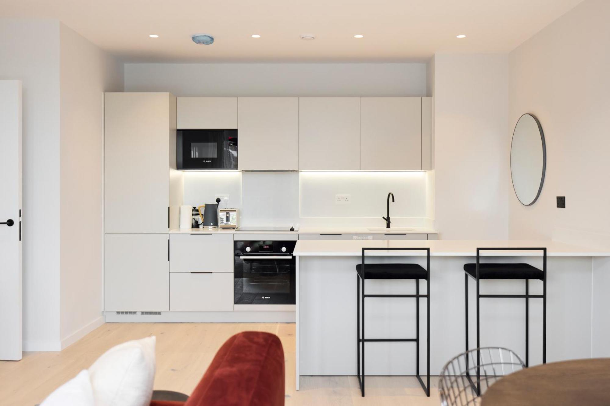 Apartment The Brondesbury Scenery - Bright 1bdr Flat With Balcony & Parking London