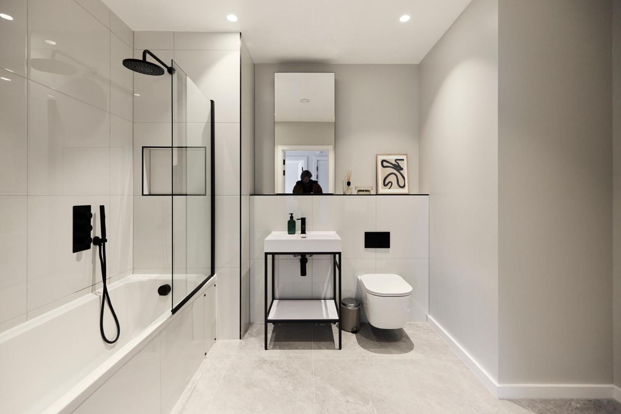 The Brondesbury Scenery - Bright 1bdr Flat With Balcony & Parking Apartment