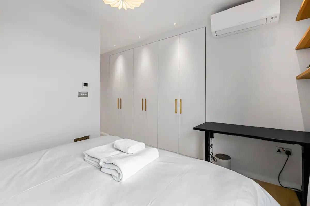 Luxury Flat With View Battersea Pass The Keys *