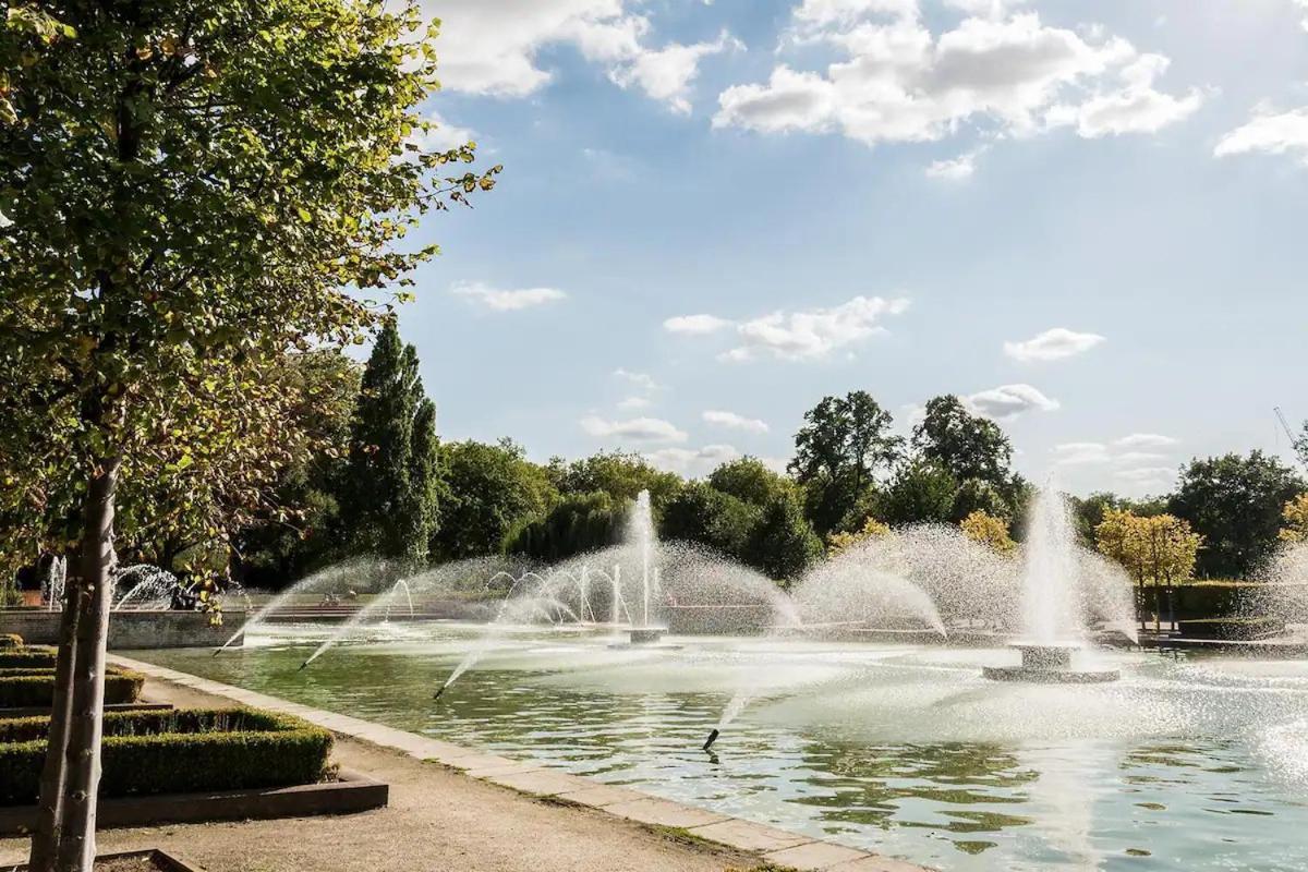 Luxury Flat With View Battersea Pass The Keys Apartment London