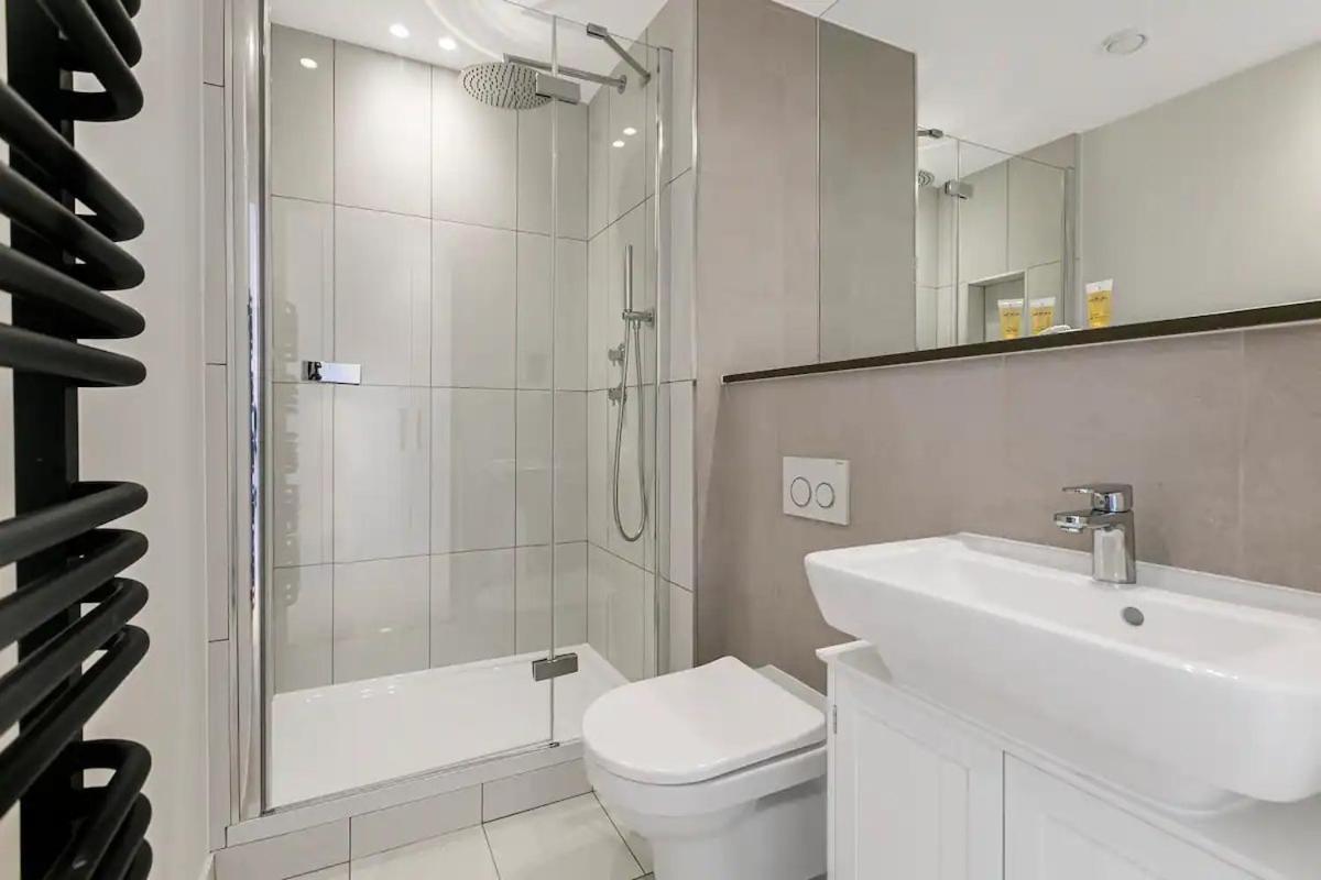 Apartment Luxury Flat With View Battersea Pass The Keys