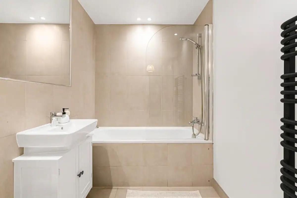 Apartment Luxury Flat With View Battersea Pass The Keys London