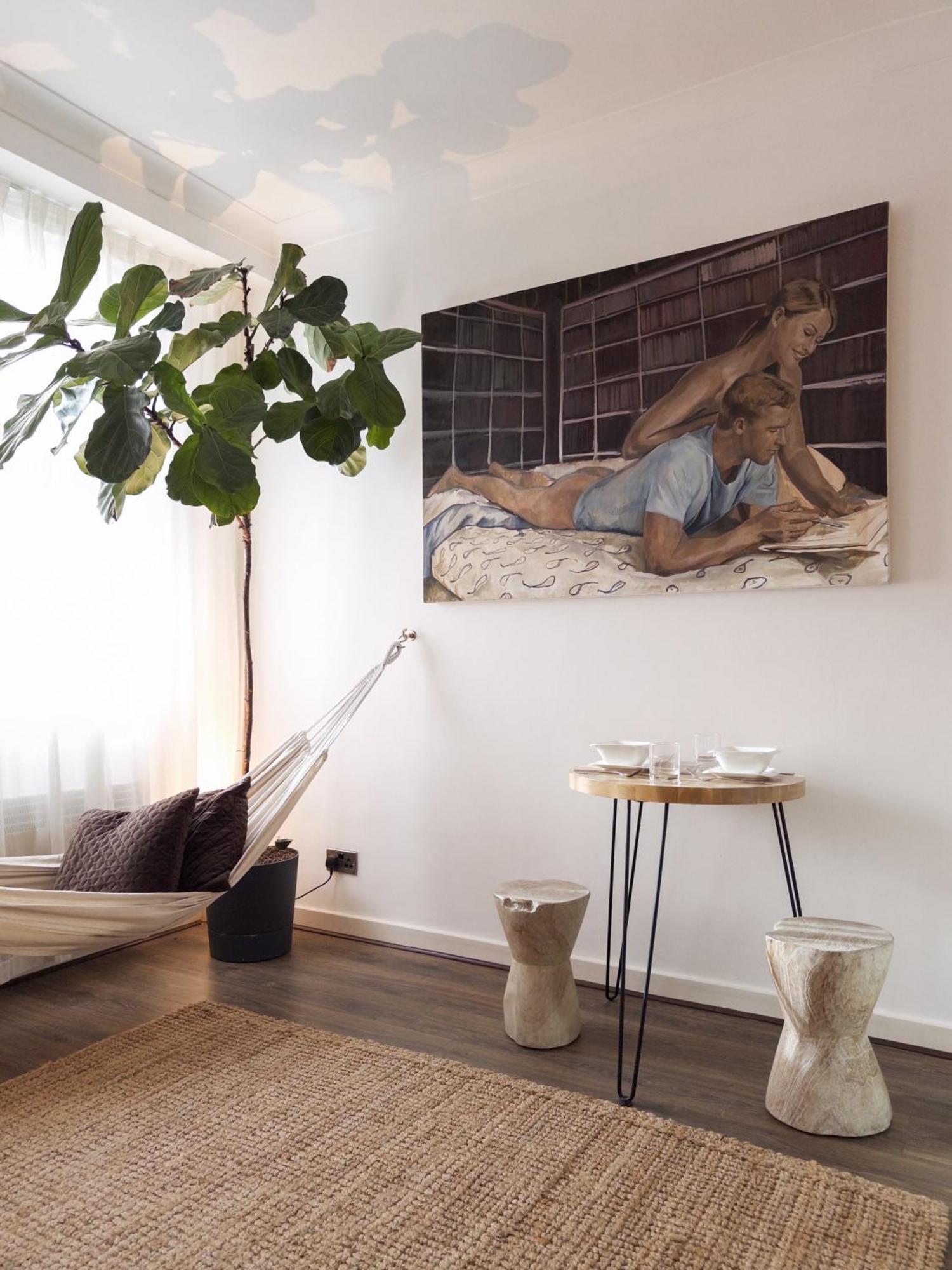 Apartamento Tranquil Oasis W 100inch Cinema & Hammock, By The Design Traveller