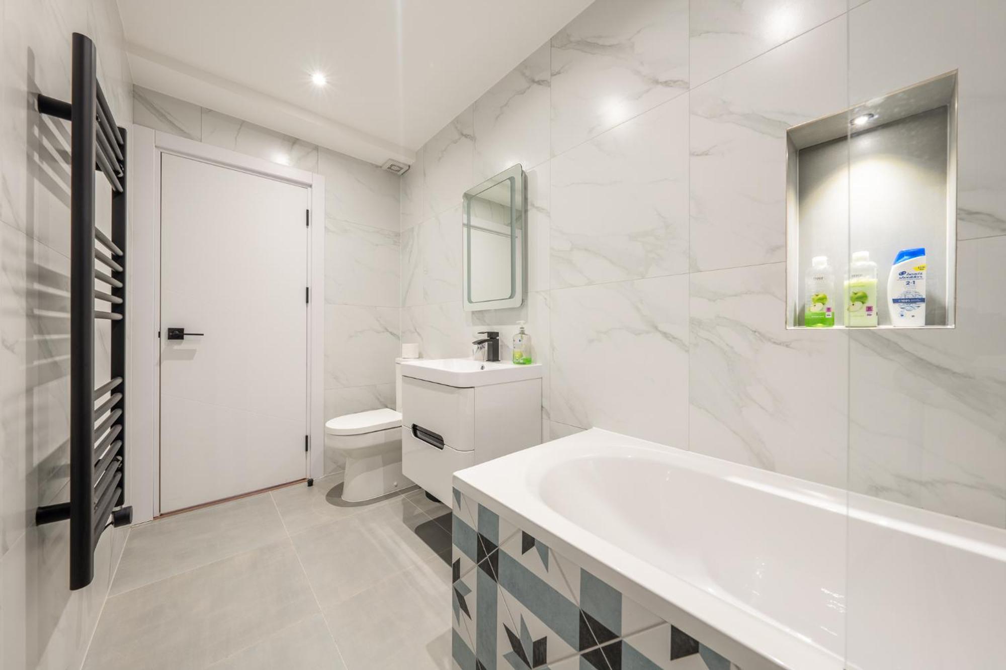 6 - West Brand New Loft *