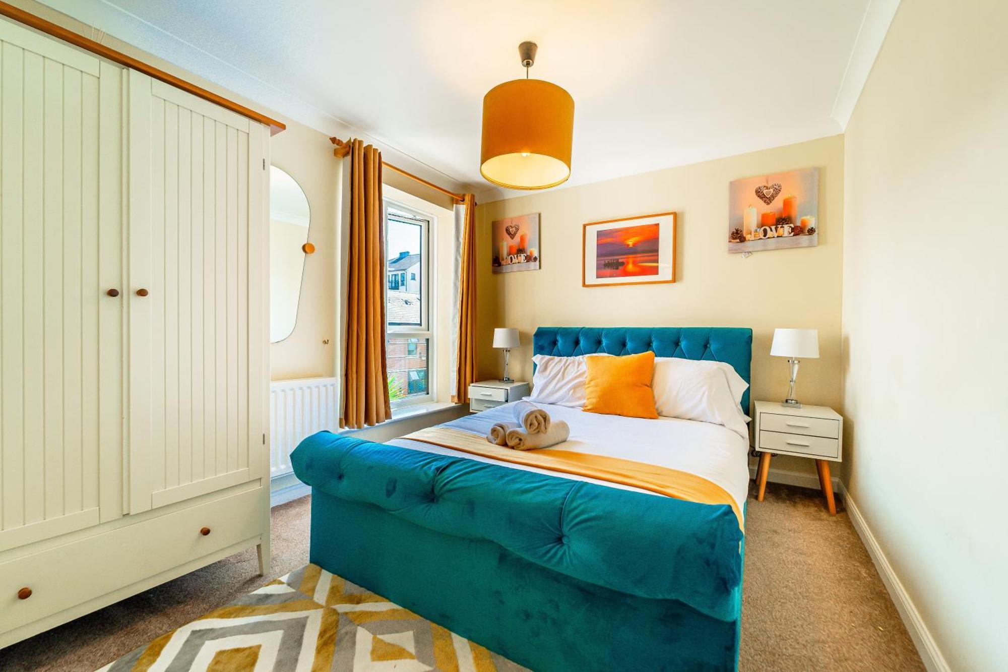 Luxury Riverview Apartment: Excel & Canary Wharf Proximity * London