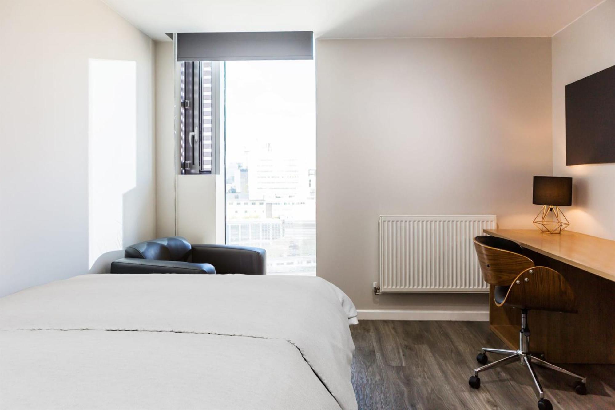 Chic And At Chapter South Bank In Apartment