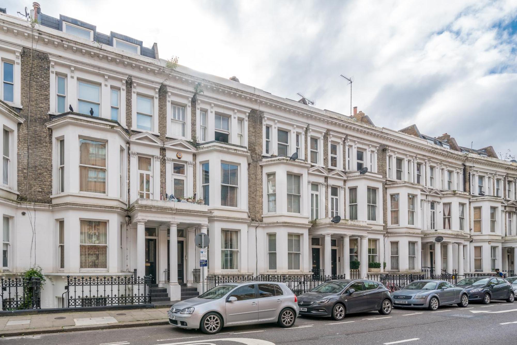 Cosy 2 Bedroom Chelsea With Private Terrace Apartment London