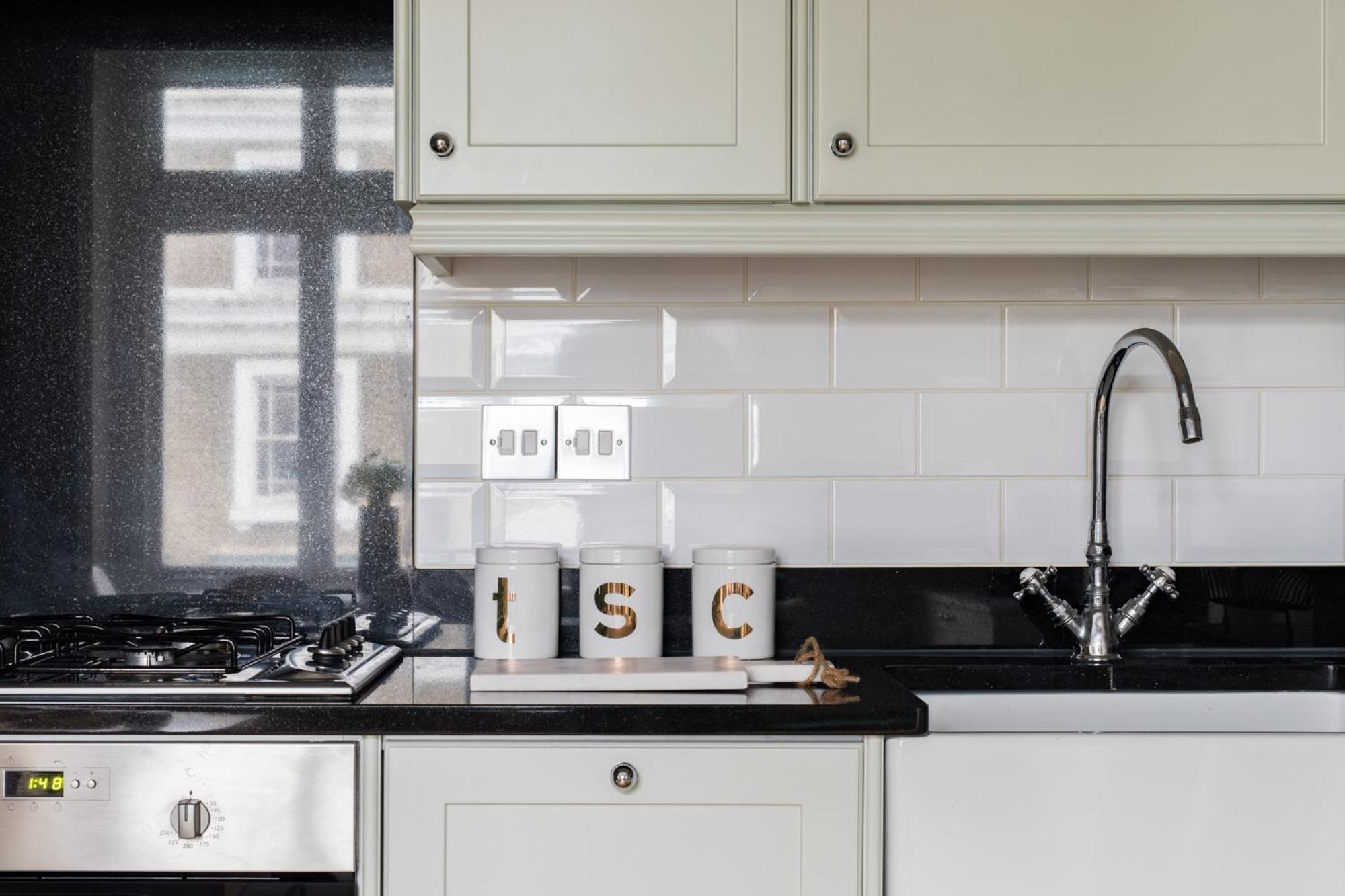 Homely Parkside 2-bed In Primrose Hill