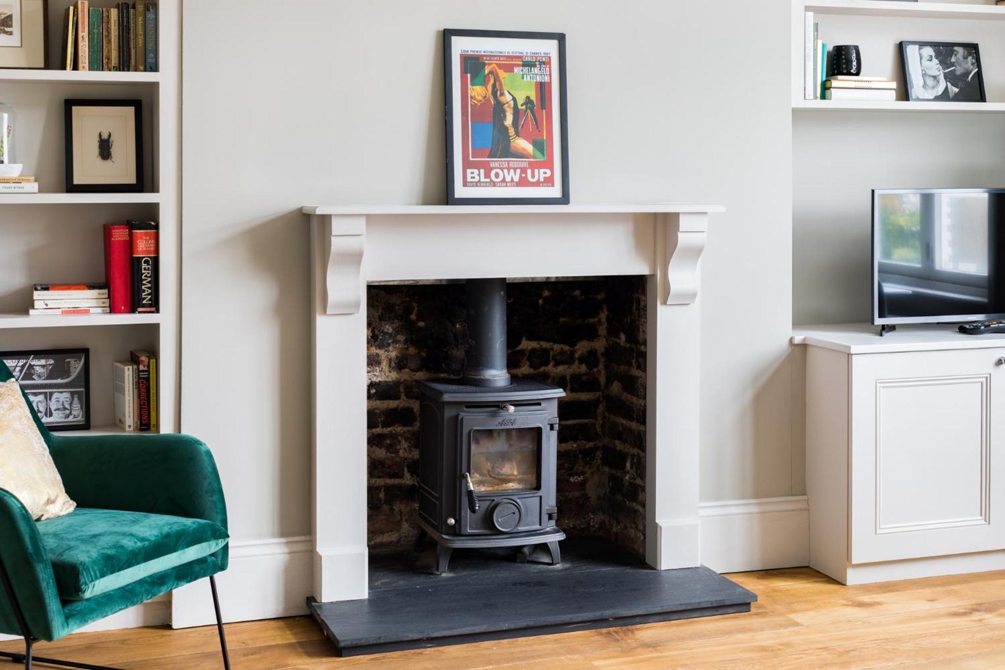 Homely Parkside 2-bed In Primrose Hill London