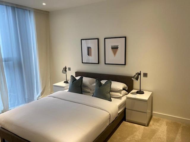 Canary Wharf Apartment London