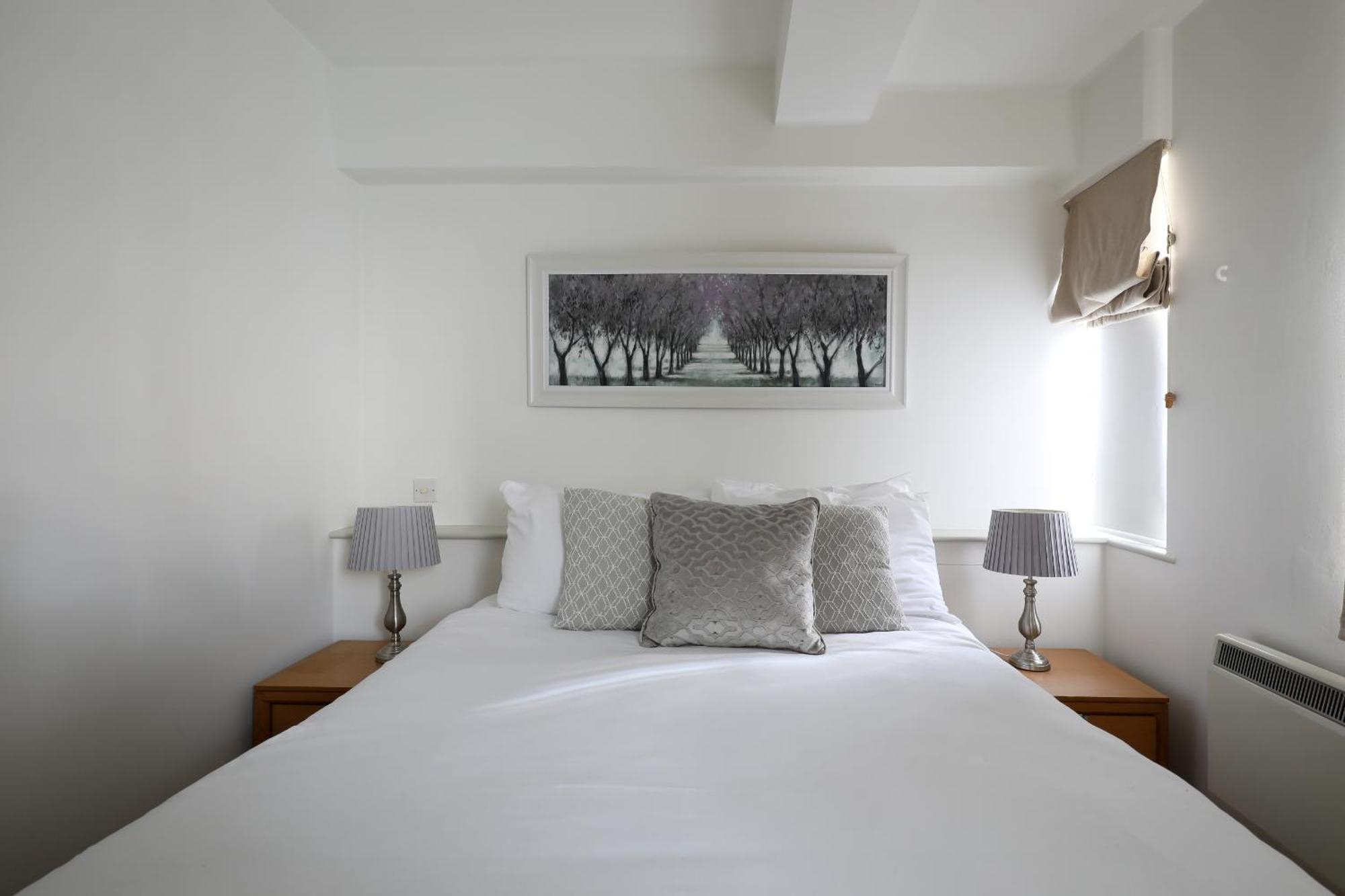 Classic South Kensington Nell Gwynn * London