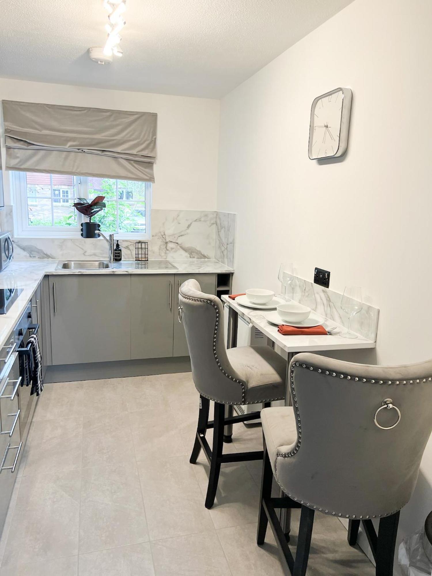 Beautiful In Beckton With Private Entrance And Garden Apartment London
