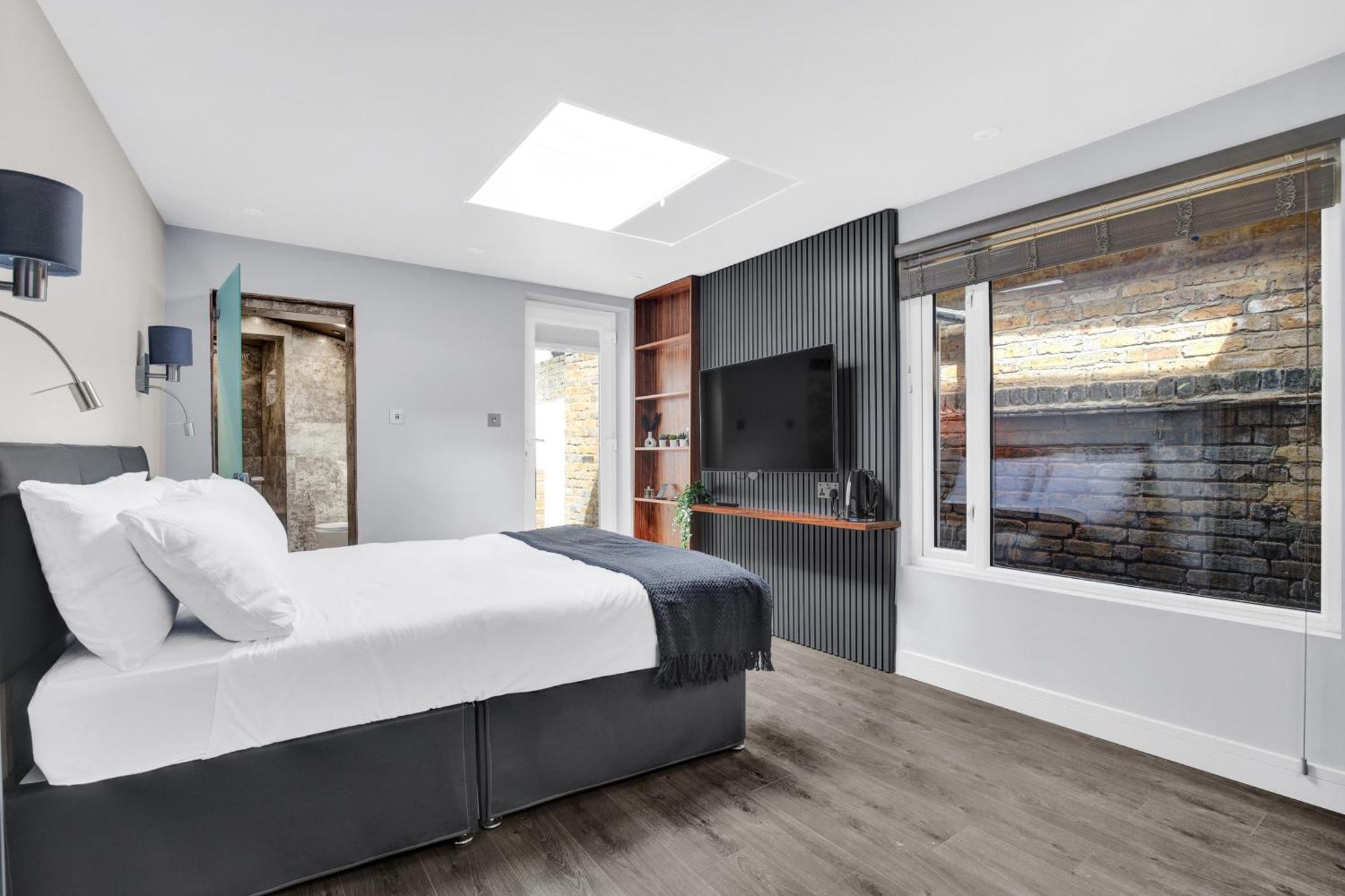 Skyline Apartment