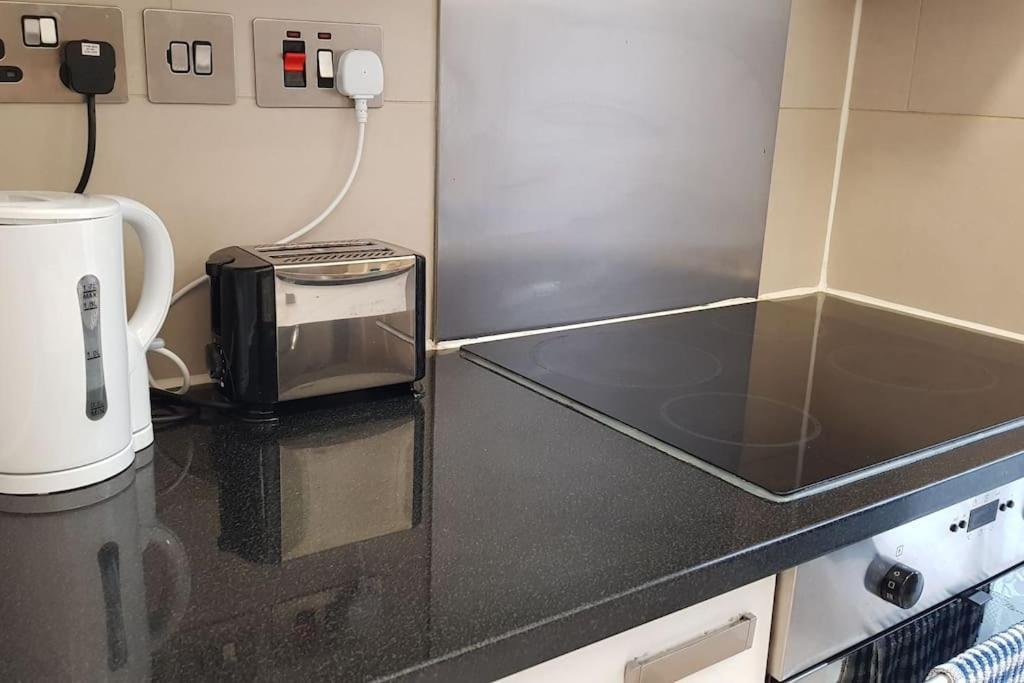 With Huge Balcony Near Oxford St - Marble Arch - Hydepark Apartment *
