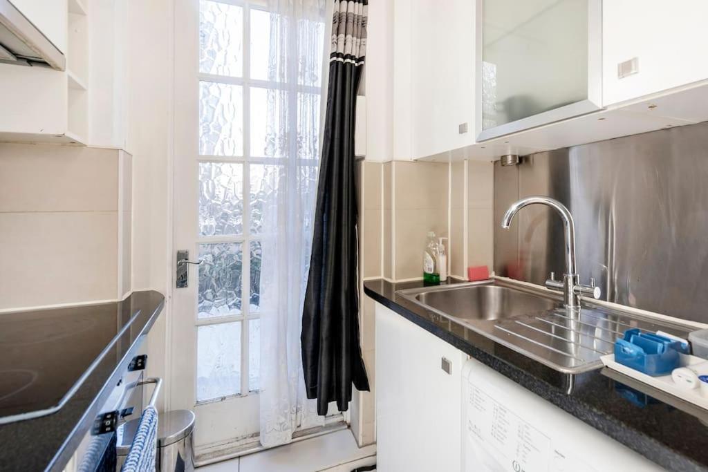 With Huge Balcony Near Oxford St - Marble Arch - Hydepark Apartment *