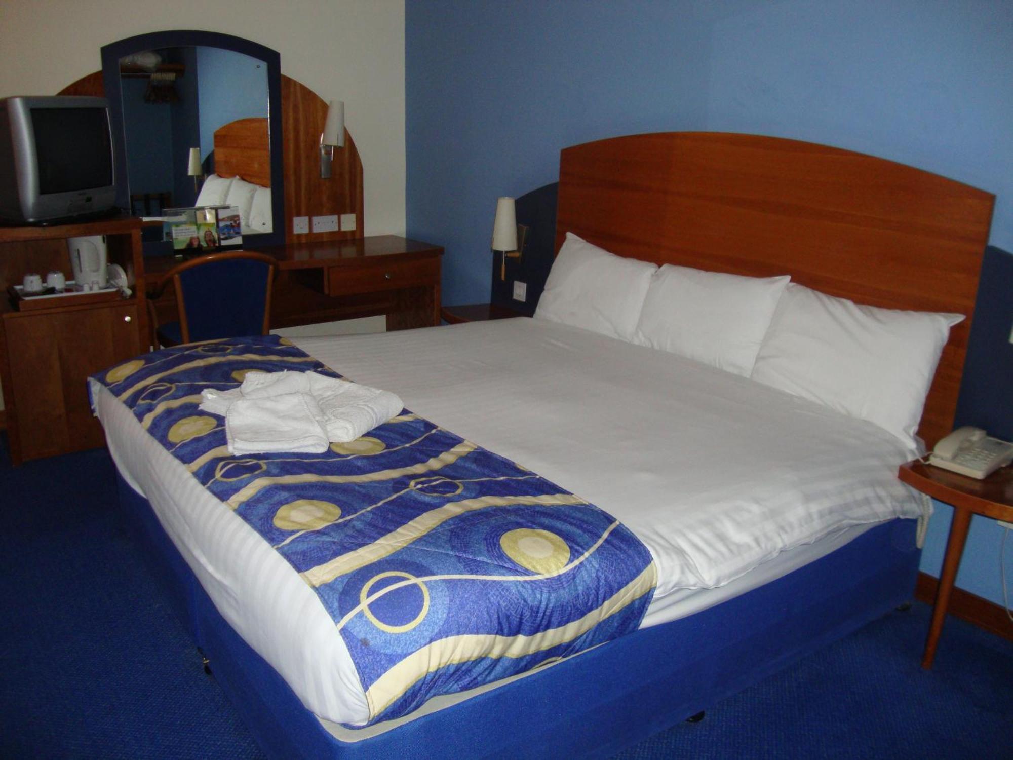 - Wembley International 3* London