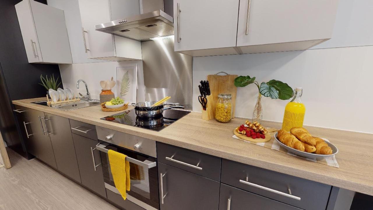 Student Only Private Ensuite At Will Wyatt Court Homestay London
