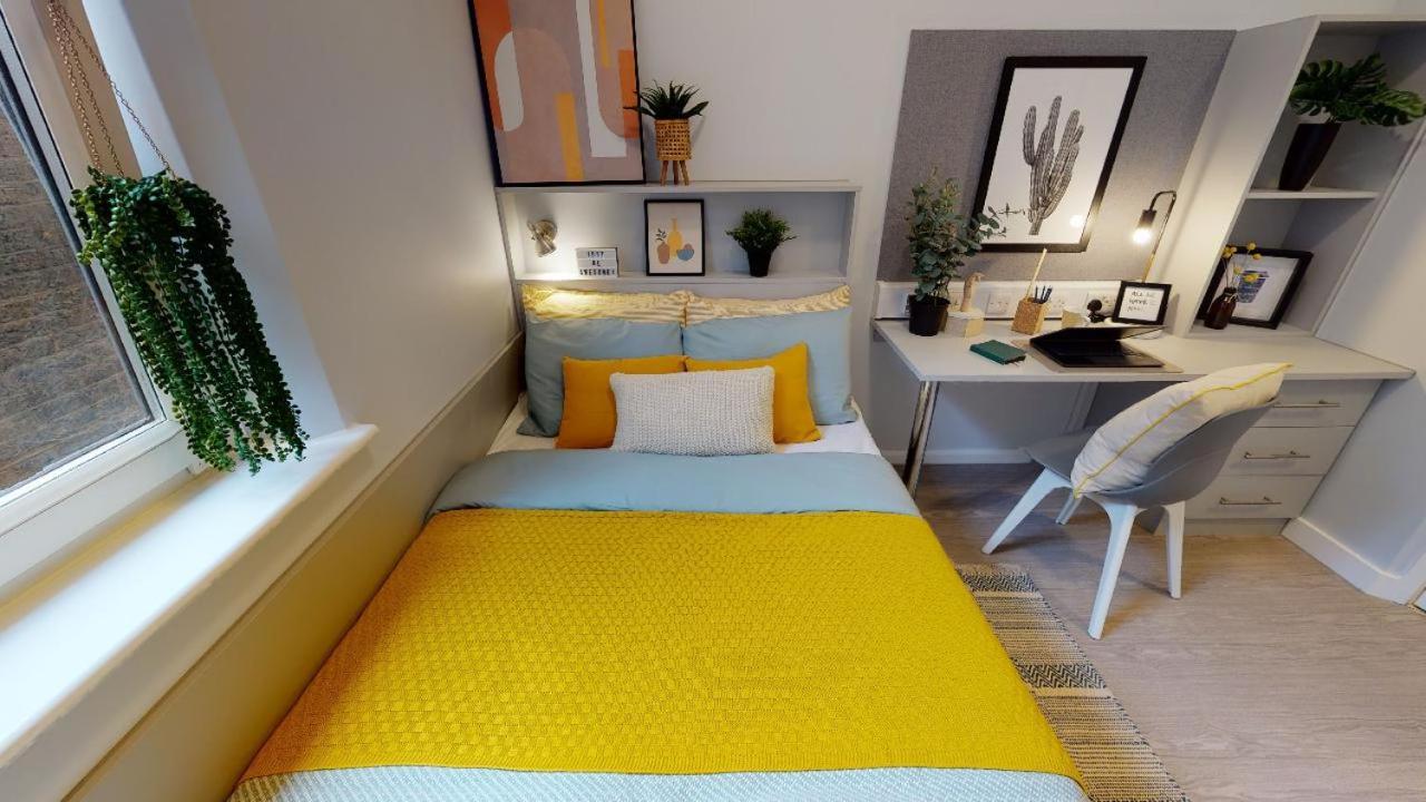 Homestay Student Only Private Ensuite At Will Wyatt Court *