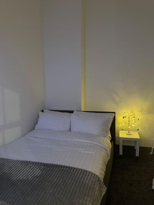 2 • Double Bed In King's Cross London