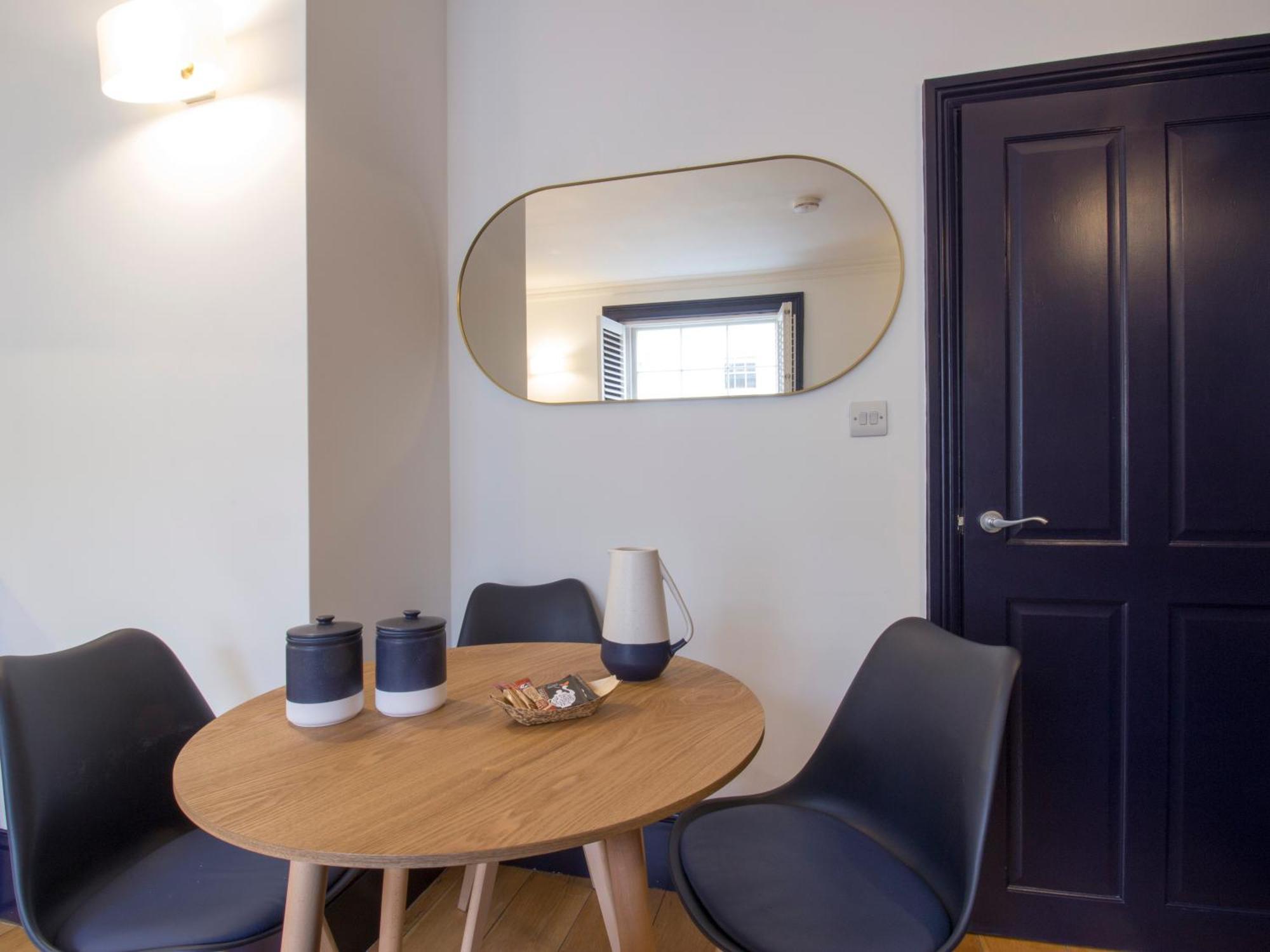 Thames Residences Hyde Park Apartamento *