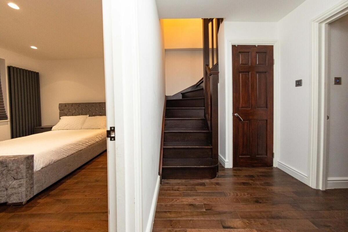 Ferienhaus Bonneville House, Private Jacuzzi And Modern Interior London