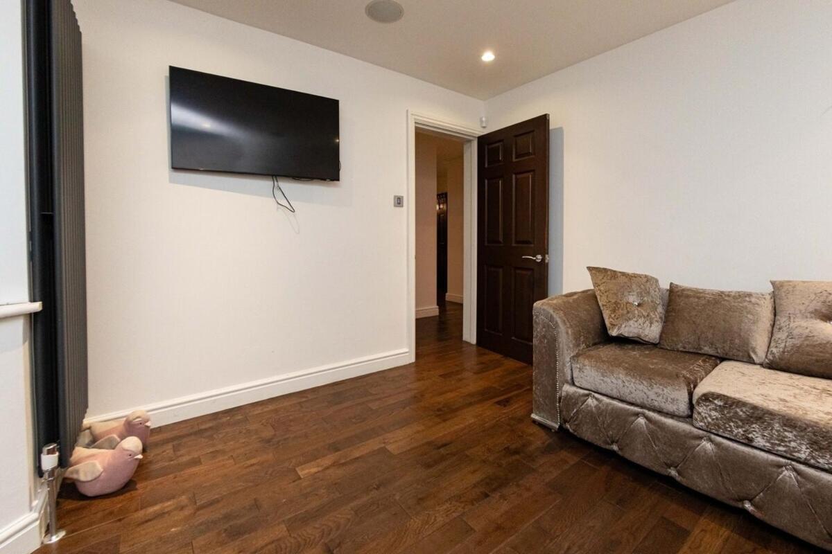 Bonneville House, Private Jacuzzi And Modern Interior Ferienhaus London