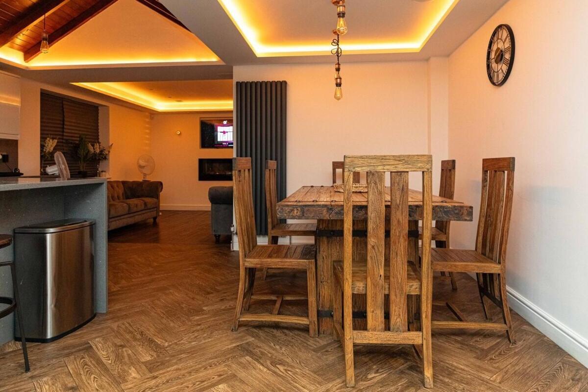 Ferienhaus Bonneville House, Private Jacuzzi And Modern Interior London