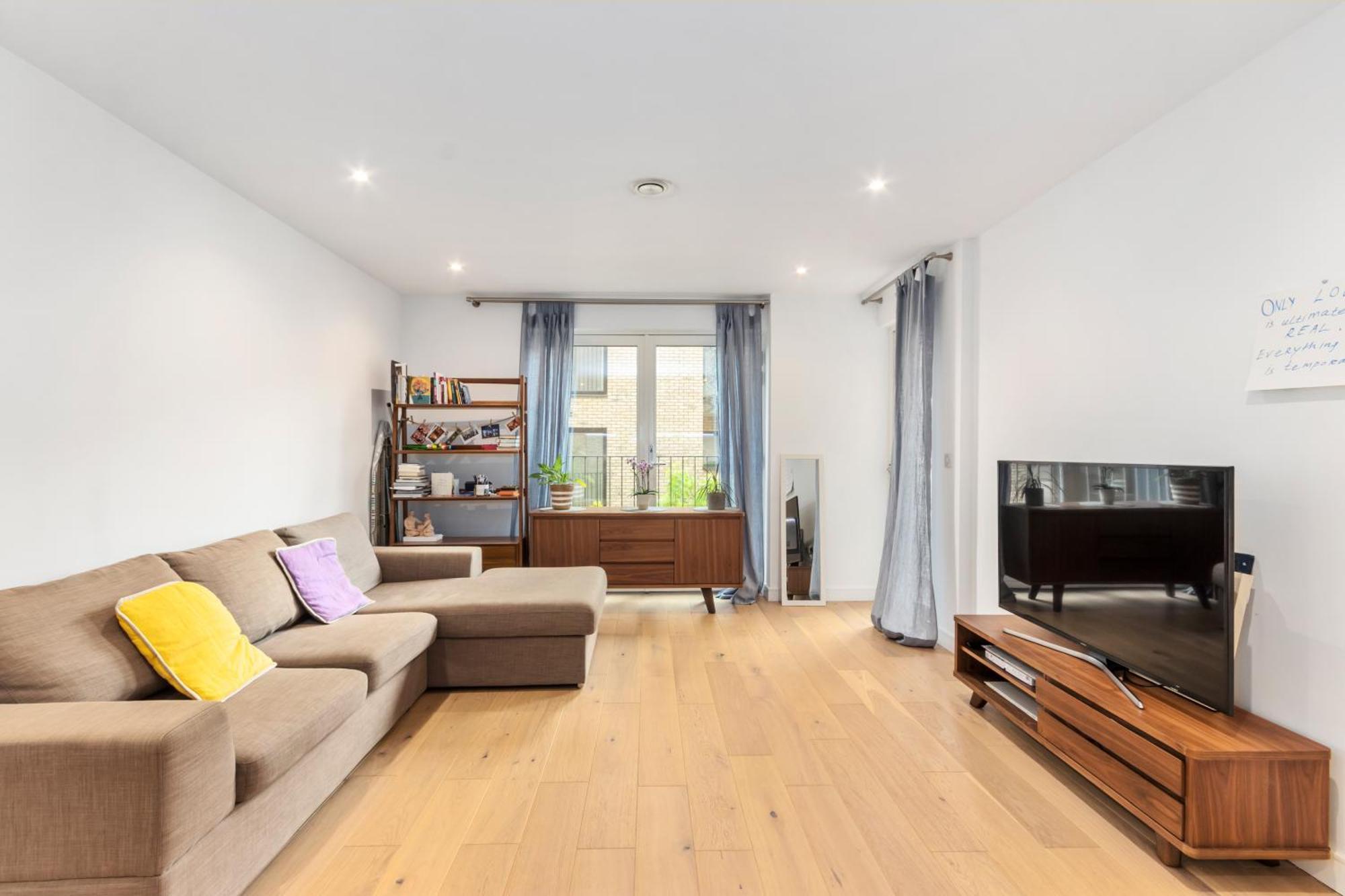 Apartment Beautiful Large 3 Bed 2 Bath Flat In Stratford